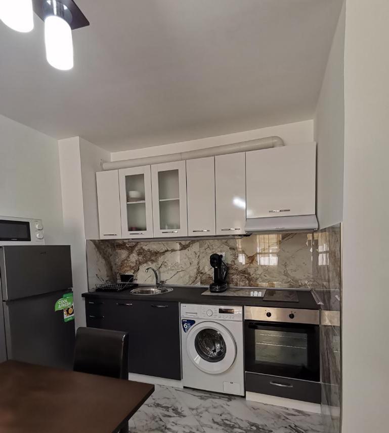 Ferienwohnung Слънце И Море Сарафово Burgas City Exterior foto